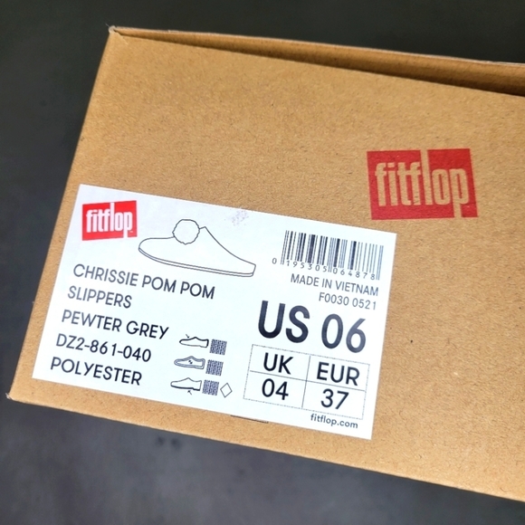 [BNIB] Fitflop Chrissie Pom Pom Felt Slippers Size 6 ⚫️⚫️ - Picture 11 of 13